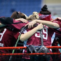 Latvijas sieviešu florbola izlase pārbaudes spēļu ciklā Somijā gūst divas uzvaras četros mačos