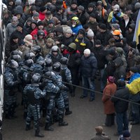 'Berkut' neizdodas iebrukt protestētāju ieņemtajā Kijevas domē