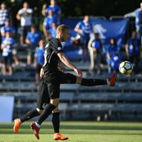 Latvijas futbola virslīgas čempionātā atļauj piecas spēlētāju maiņas