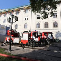 Rīgas pils ugunsgrēka lieta: VUGD darbinieks liecina - nav zinājis par būvdarbiem pilī