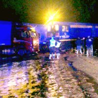 ФОТО: В Болдерае грузовик столкнулся с поездом