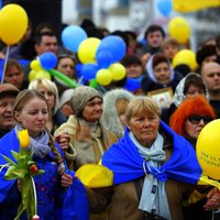 Sevastopolē prokrieviskie aktīvisti ar pātagām uzbrukuši mierīgiem ukraiņu protestētājiem