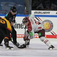 Latvijas hokejisti Vācijas turnīra pirmajā spēlē atspēlējas pret mājinieku U-23 izlasi