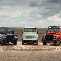 'Land Rover' no 'Defender' atvadās ar trim speciālajām versijām