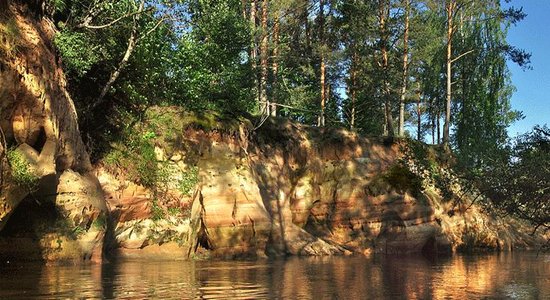 Brīnišķīgs maršruts atpūtas braucienam gar Igaunijas robežu Apē