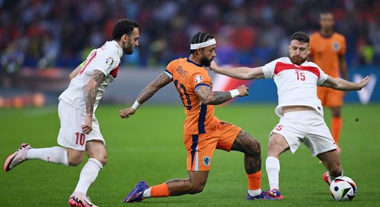 Нидерланды за 6 минут перевернули ход матча с Турцией в четвертьфинале ЕВРО