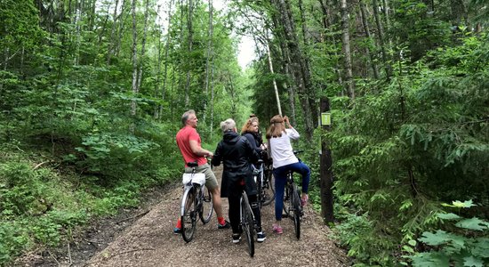 Pārgājienu un velobraucēju maršruts 'Zaļie dzelzceļi', kas ved pa Vidzemi un Dienvidigauniju