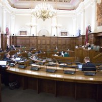 Saeima paplašina bezdarbnieku pabalstu saņēmēju loku, piešķir pabalstus par bērniem