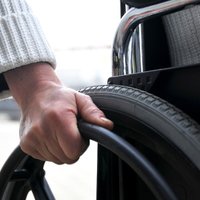 Invalīdiem būs pieejami valsts apmaksāti asistenta pakalpojumi