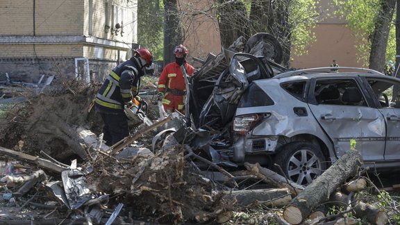 Krievijas dronu un raķešu uzbrukumā Ukrainā 12 cilvēki nogalināti (plkst.18.33)