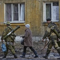 No frontes līnijas - 'Delfi' pieredzētās Ukrainas kara šausmas