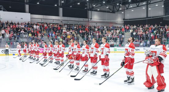PČ hokejā: Polijai sastāvā amerikānis un latviešu komandas biedrs, Vācijai trīs NHL spēlētāji