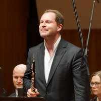 Koncerta recenzija: Pārpasaulīga obojas balss ar diriģenta zizli – Aleksejs Ogrinčuks Rīgā