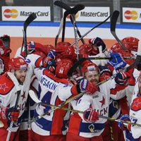 SKA noliek KHL čempionu pilnvaras - par Gagarina kausu cīnīsies Maskavas CSKA