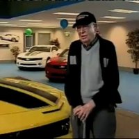 101 gadu vecs pensionārs iegādājas 'Camaro' ar 400 ZS