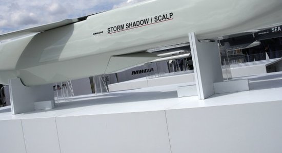 Ukraina "Storm Shadow" raķetes var izmantot pret mērķiem Krievijā, paziņo britu premjers