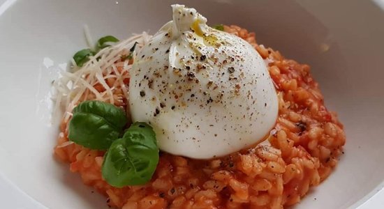 Рецепт на конкурс: Ризотто с помидорами, базиликом и молочной девочкой Burrata