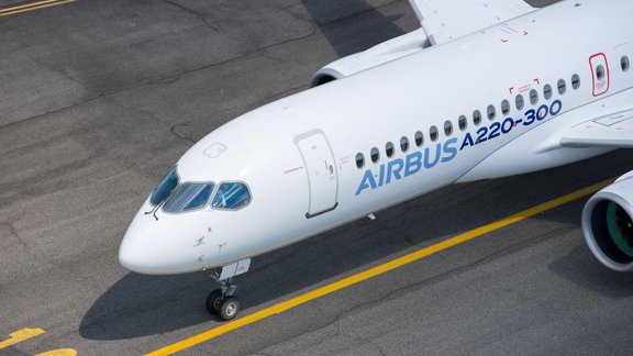 Airbus A220-300 (Bombardier CS300) - 8