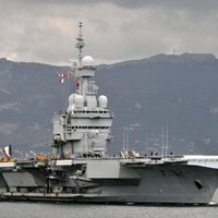 Francija cīņai pret 'Islāma valsti' nosūtījusi aviācijas bāzes kuģi
