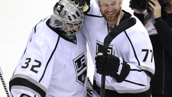 Jonathan Quick and Jeff Carter (Los Angeles Kings)