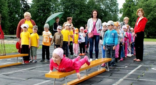 Viļānu bērnu sporta svētki pulcē knašākos ķiparus