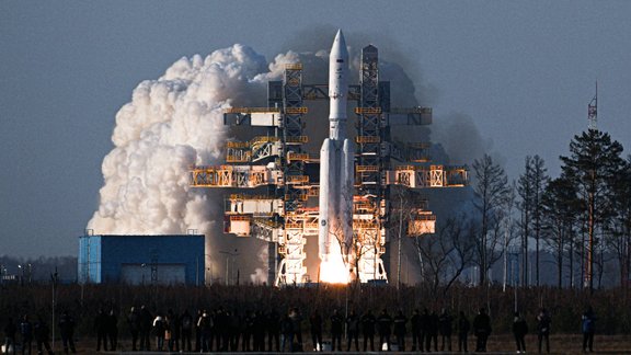 Russia Space Angara Rocket 8659371 11.04.2024 A view shows the Angara A5 rocket blasts off from the launchpad at the Vos