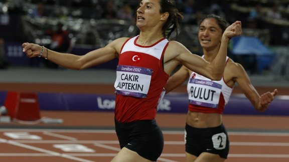 Asli Cakir Alptekin, Gamze Bulut