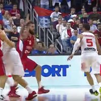 Video: Eurobasket 2015' pirmās dienas skaistākā epizode - Fernandesa piespēle starp kājām