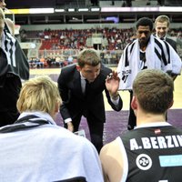 'VEF Rīga' basketbolisti Eiropas kausa sezonu noslēdz ar pamatīgu sakāvi