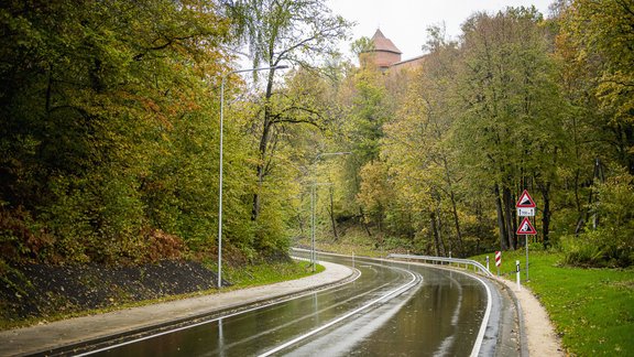 ceļa posms starp Turaidu un Siguldu