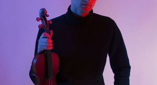 Latviešu vijolnieks Roberts Balanas Londonā prezentēs savu solo šovu