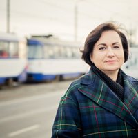 Jānomaina aptuveni 250 autobusi. Intervija ar 'Rīgas satiksmes' vadītāju Džinetu Innusu