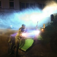 Foto: Hamburgas protestos policija izmanto ūdensmetējus un asaru gāzi