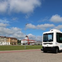 Беспилотный автобус в Елгаве перевозит более 300 пассажиров каждый день
