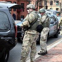 Bostonas sprādzieni: FIB pārmeklē kādu māju