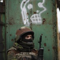 ОБСЕ: российско-украинскую границу пересекают сотни людей в военной одежде