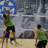 Pēc pirmās EEVZA pludmales volejbola čempionāta dienas turnīru turpina trīs Latvijas dueti