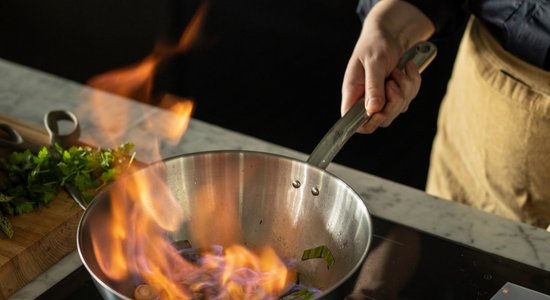 Gatavo kā restorānā: 10 knifiņi nerūsējoša tērauda pannas lietošanai un kopšanai