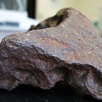 Метеорит под ногами: американец подпирал дверь камнем ценой $100 тысяч