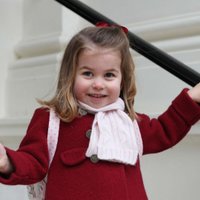 Принцесса Шарлотта в первый раз пошла в детский сад