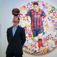 Hērsta un Murakaši gleznas ar Mesi izsolē pārdod gandrīz par miljonu eiro
