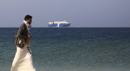 Brauks apkārt Āfrikai – uzbrukumi Sarkanajā jūrā negatīvi ietekmēs tirdzniecību
