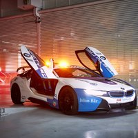 'Formula E' drošības auto 'BMW i8' jaunā veidolā