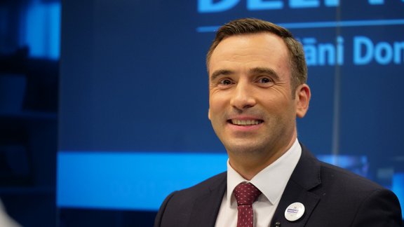 Rīgas dome paaugstina atalgojumu mēram, vietniekiem un deputātiem Rīgas dome paaugstina atalgojumu mēram, vietniekiem un deputātiem