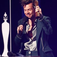 'BRIT Awards' cermonijā triumfē Harijs Stailss