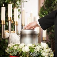 De facto: крематорий получал предназначенные родственникам компенсации на похороны одиноких умерших