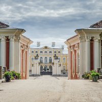 Новые правила Рундальского дворца: Как изменились услуги и цены на билеты в самой известной достопримечательности Латвии