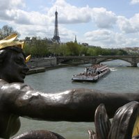 Parīzieši nav sajūsmināti par ideju pilsētā aizvadīt 2024.gada olimpiskās spēles