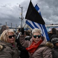 Grieķijas salās turpinās protesti pret jaunām migrantu nometnēm