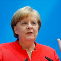 Меркель выступила против смягчения санкций в отношении России